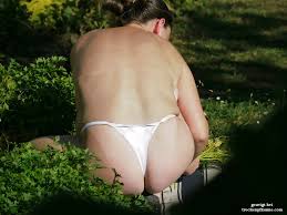 Alteres Weib Nackt Im Garten Pornoseite Fur Reife Frauen