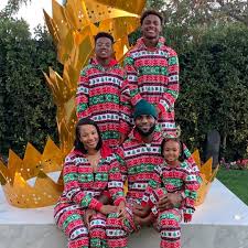 In 2018, james started a furniture line with american. Lebron James Wife Savannah James Biography Salary Net Worth Married Earnings Relationship Affair Age Height Career Children Husband Family
