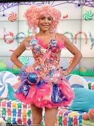 Bethenny Frankel Dons Candy Land Costume For Her Halloween Episode Candy Land Costumes Best Celebrity Halloween Costumes Candy Dress