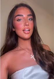 Molly Mckelvey's Instagram, Twitter & Facebook