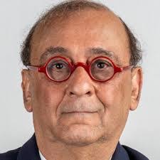 Aaron Pettit's Instagram, Twitter & Facebook