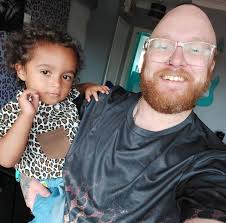 Do runners really need headphones while running?