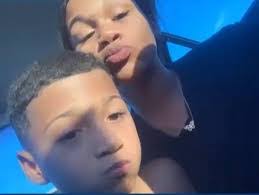 Diana Chavis's Instagram, Twitter & Facebook