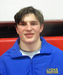 Two Lions advance to wrestling state meet