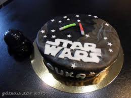 Ici on a un anniversaire lego en préparation pour septembre j'espère avoir autan d'imagination que toi!! Recettes De Stars Et Gateaux