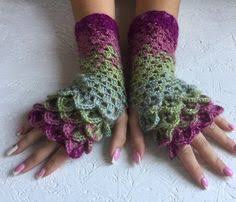 My kid really wanted a pair of teal gloves though#! 8 Dragon Scale Gloves Ideas Crochet Gloves Gloves Crochet Fingerless Gloves