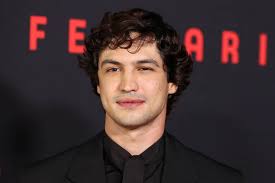 Gabriel Leone diz por que fez aulas de dança para filme