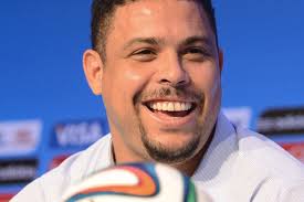 Ronaldo luís nazário de lima (braziliaanse uitspraak: Fc Barcelona Ronaldo Stellt Klar Lionel Messi Ist Naturlich Die Nummer 1