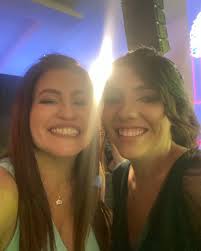 Adriane Santos (@adrists_) • Instagram photos and videos