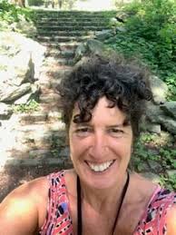 Dena Wiseman's Instagram, Twitter & Facebook