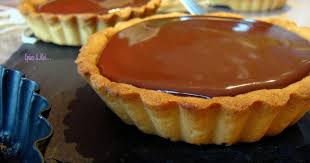 Recettes De Tarte Au Chocolat Et Caramel Les Recettes Les Mieux Notees Tartelette Chocolat Caramel Mini Tarte Caramel Au Beurre Sale