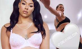 Australian basketball star Liz Cambage joins OnlyFans | Daily Mail Online