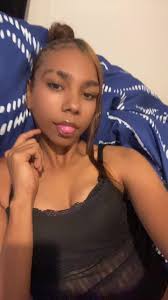 Crossed Legs Kimberly