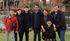 Francisco moreno domagoso, also known by his screen name isko moreno, is a filipino politician and actor who currently serves as the 22nd ma. Walang Bibitaw Mayor Isko On Being A Father Of Five And A Father To Manilenos Manila Bulletin
