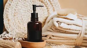Selain itu, pemilik kulit sensitif sebaiknya menghindari sabun mandi antibakteri dan sabun mandi yang. 5 Rekomendasi Sabun Mandi Untuk Kulit Sensitif Beauty Fimela Com