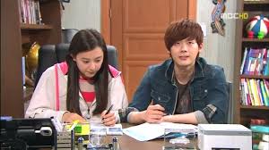 Revenge of the short legged, which aired in 2011, featured a love triangle between lee jong suk, kim ji won and yoon kye sang. Reuni High Kick Lee Jong Suk Dan Kim Ji Won Dilirik Bintangi Drama Netflix