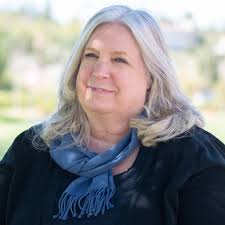 Mary Weiler's Instagram, Twitter & Facebook