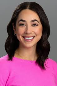 Los Angeles Advisor Manages $2.9 Billion For Clients At The Firm Where She  Was An Intern A Decade Ago