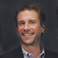 me when someone buys an annual plan for the 3rd year in a row follow me…