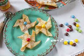 Aug 27, 2019 · ricetta facile di benedetta. Chiacchiere Girandola Ricetta Di Carnevale Per Bambini E Quasi Magia In Cucina Dolci Di Carnevale Ricette Biscotti Per Bambini