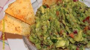 Acopera un platou mare cu sferturile de rosii. Guacamole Salata Cu Avocado Farfuria Vesela Youtube