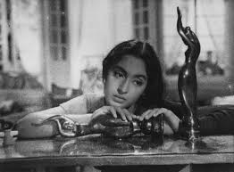 Nutan ретвитнул(а) vivek shandilya कृपया मास्क पहनें. Nutan The Best And Most Versatile Of Them All Birth Anniversary Special