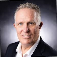 Stephen Lashbrook's Instagram, Twitter & Facebook