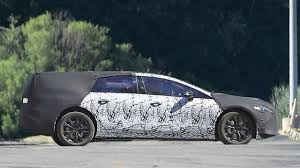 Doğalgaz tüketimi ile çalışan kombi modelleri son zamanlarda her evin ihtiyacı konumuna gelmiştir ve bu cihazların sağladıkları avantajlar dışında kurulum aşamaları da oldukça basittir. Mercedes Eqs Nicht Tauschen Lassen Dieser Kombi Ist Mercedes Grosse Elektro Limousine