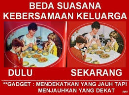 Akhirnya terungkap bahwa gambar asli pada kaleng khong guan diketahui berasal dari buku ladybird karya harry wingfield tahun 1959. Ponsel Pintar Dan Mimpi Keluarga Khong Guan Republika Online