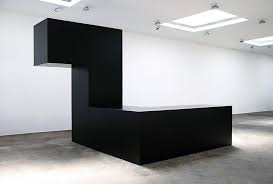 Minimalism In Art Architecture And Design Widewalls Minimalist Artist Minimalism Geometric Sculpture