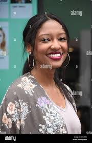 Alisa Fuller's Instagram, Twitter & Facebook