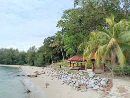 .chalet, pulau perhentian besar : Dulu Jadi Lokasi Pemujaan Kini Pulau Besar Melaka Bertukar Wajah Port Camping Hujung Minggu Libur