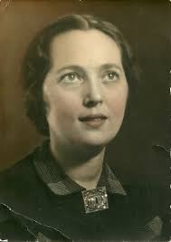 My Aunt Hel: Helen Marie Donnelly (1908-2001). Her father died of  tuberculosis four months before Aunt Hel was born. Aunt Hel never married.  She was 13 years older than Mom, her half-sister,