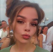 Where to find a nice quality swimsuit store?