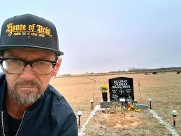 Good to see ol Bob today. Can't say the reason he was in town was very  good. Every seat in the church was full and probably 30 or 40 people  standing. R.I.P