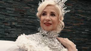 For me, home is everything specially when you're… Loreto Valenzuela La Reinvencion De La Silver Queen Chilena Revista Sarah
