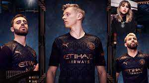 El manchester city football club es un club de fútbol de mánchester, inglaterra que juega en la premier league. Premier League El Manchester City Presenta Su Uniforme De Visitante Para La Proxima Temporada Marca Claro Mexico
