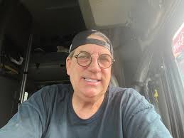 Rear main installer for Mack MP7/Volvo D11 near Seattle?