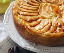 Tra le torte facili , la torta di mele e mascarpone è una tra le più golose. Torta Di Mele E Mascarpone Un Bel Dolce Delicato E Profumato