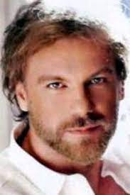 Το βιογραφικό, η ηλικία, η ημερομηνία γέννησης, το ύψος και η καταγωγή της κωνσταντίνας σπυροπούλου. Kwstas Spyropoylos Biografia Biografiko Ishow Gr