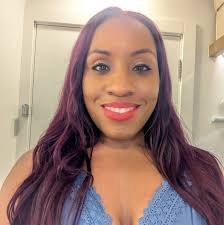 What are good breakfast or lunch spots open