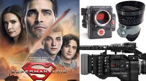 The cw series is set in the aftermath of the crisis on infinite earths crossover, which saw the multiverse collapse and the merging of worlds into what is now earth prime. Superman Lois Preserves The Snyder Look Shot On Panavision Dxl2 And Red Monstro With B Series Anamorphic Y M Cinema News Insights On Digital Cinema