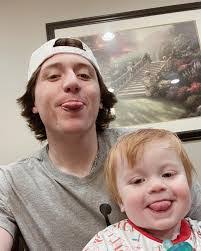 Brooke Hooten's Instagram, Twitter & Facebook