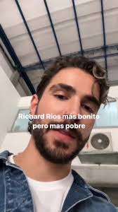 Juan Duque: Una Estrella en la Sesión de Fotos