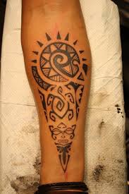 49 Maori Tattoo Ideen Die Wichtigsten Symbole Und Ihre Bedeutung Maorie Tattoo Oberarm Maori Tattoos Tattoos Mit Bedeutung