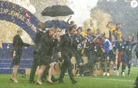 Cet article 'fifa coupe du monde… le tirage au sort de la coupe du monde fifa russie 2018 a été effectué ce vendredi à moscou avec les combinaisons des groupes suivantes: Emmanuel Macron Finale De La Coupe Du Monde De Football 2018 En Russie A Moscou Opposant La France A La Croatie 4 2 Le 15 Juillet 2018 C Moreau Perusseau Purepeople