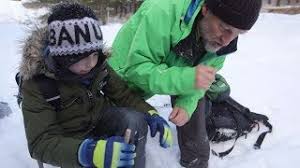 Anhand von tierspuren kann man ihre anwesenheit belegen und die tierart bestimmen. Tierspuren Im Schnee Schuler Der Grundschule Immenstadt Mit Naturpark Fuhrer Auf Fahrtenlese Br24 Youtube