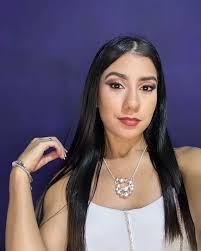 Juliana Orozco's Instagram, Twitter & Facebook