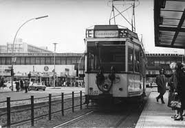 Berlin zoologischer garten am 16.11.2014: Berlin 1966 Haltestelle Der Strassenbahn Am Bahnhof Zoo Berlin Geschichte Strassenbahn S Bahn