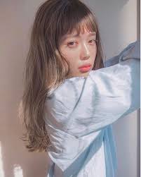 ロング 髪の量が多い人に似合うヘアスタイル ヘアアレンジ 髪型 lala magazine ララマガジン 髪色 グレージュ 髪 色 ロングヘア